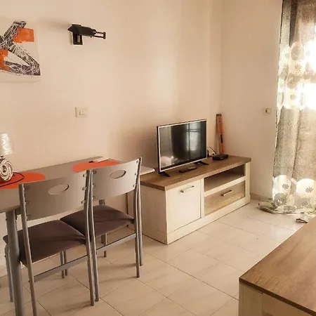 Apartamento Los Cristianos Con La Piscina Climatizada 아파트